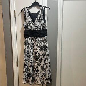 Connected Apparel Black and White Floral Midi Dress
